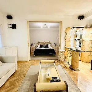 https://apt-apartamento-entero-en-chamartin-113.besthotelstoledo.com